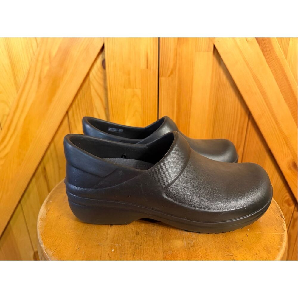 Crocs Neria Pro II Women’s US 6 Slip On Clog Work Shoes Slip Resistant Black